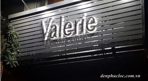Shop kim cương Valerie